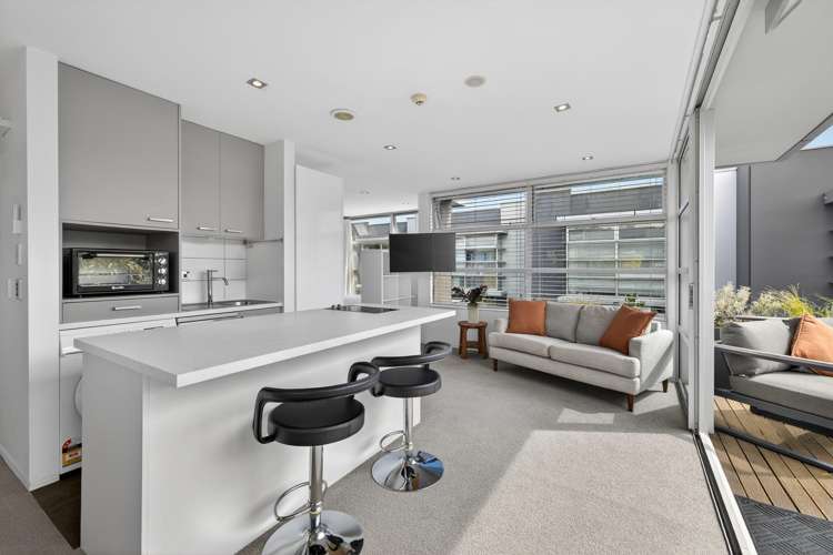 8/8A Settlers Crescent_1