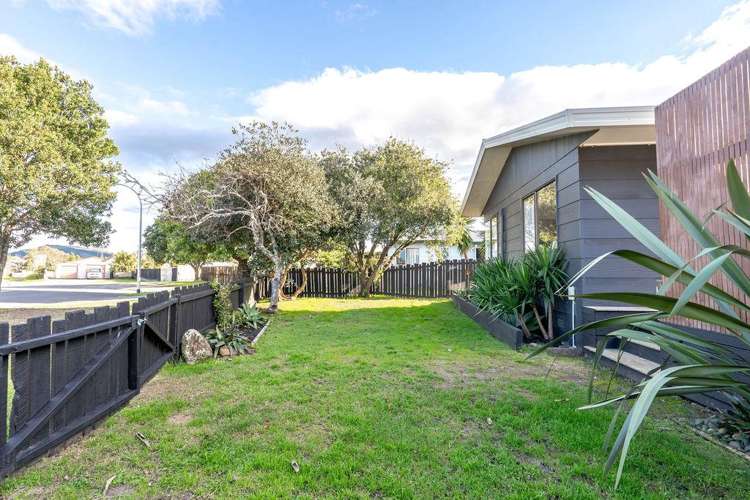 6A Lyn Grove Papamoa Beach_13