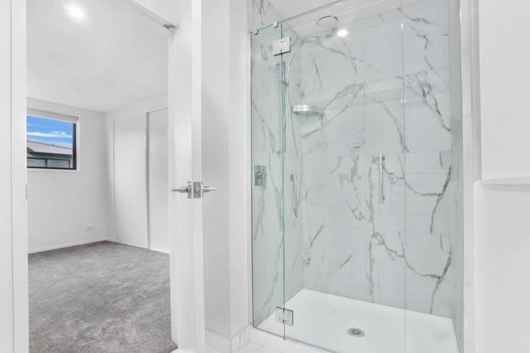 9/22 Yeovil Road Te Atatu Peninsula_8