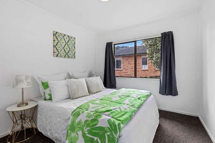 2/148 Sunset Road Unsworth Heights_11