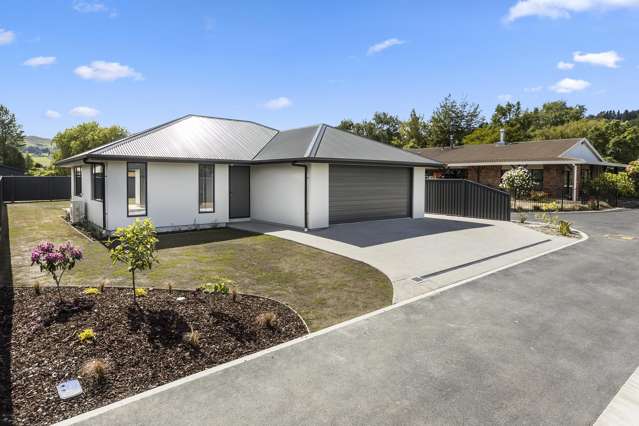 Stylish New Build in Magnolia Lane