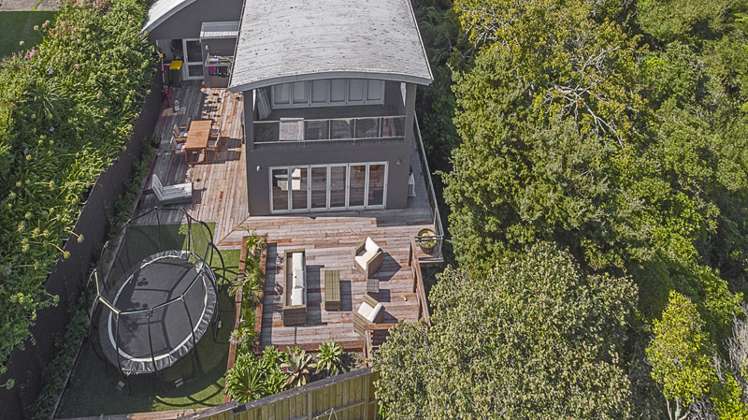 20a Oliver Twist Avenue Mellons Bay_25