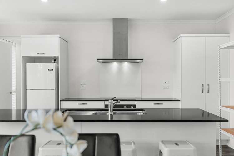 11 George West Square Wigram_4