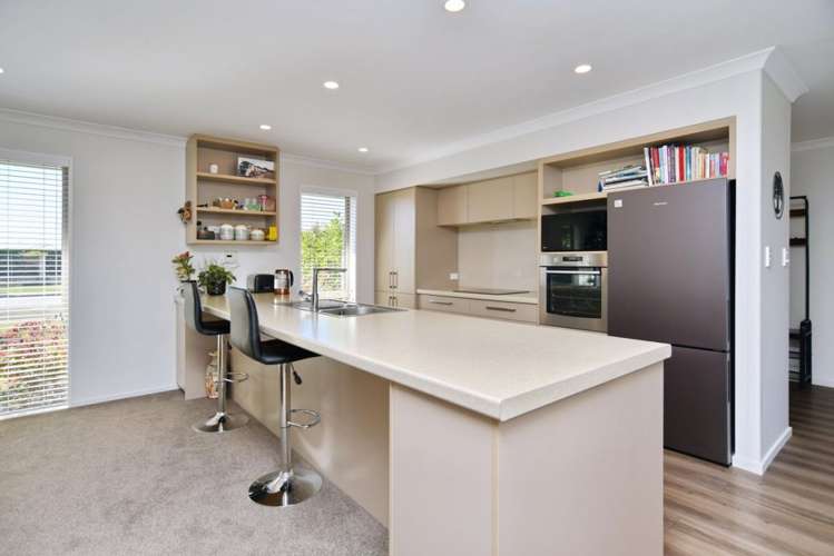 7 Walnut Way_4