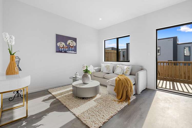 4-6/33 Ryburn Road Mount Wellington_17