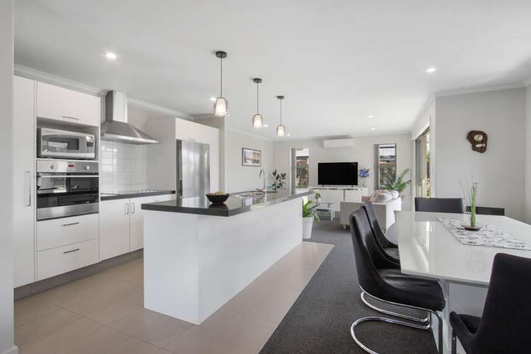 8 Gleneagles Drive Katikati_1