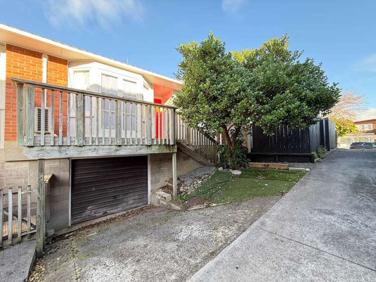 2/38 Whytehead Crescent_0