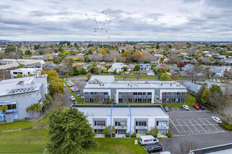 7, 41 Sir William Pickering Drive Burnside_4