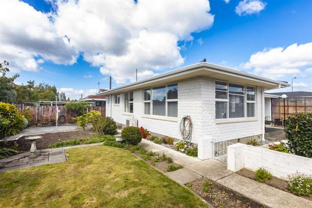 2/15 Apollo Place Papanui_1