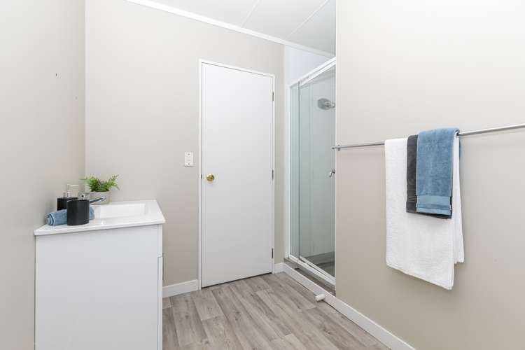 2 Inverness Avenue Hamilton East_18