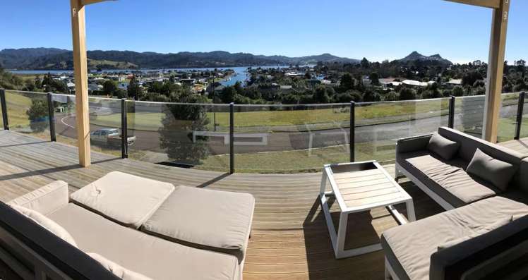 24 Panorama Parade Pauanui_5