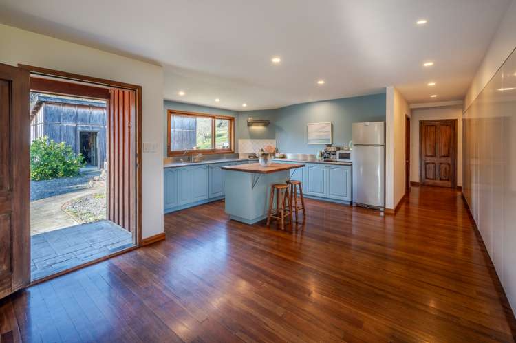 53 Old French Road Takamatua_17