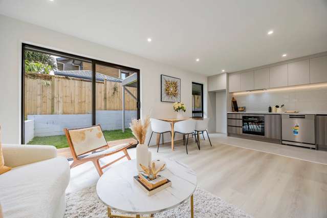 1,2,4/26 Huapai Street One Tree Hill_4