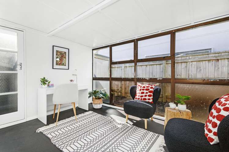55A Collins Avenue Tawa_12