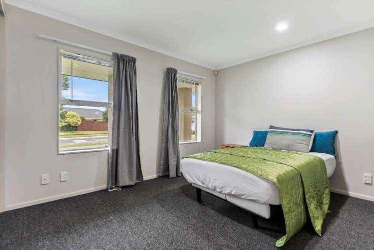 206 Carnoustie Drive Wattle Downs_11