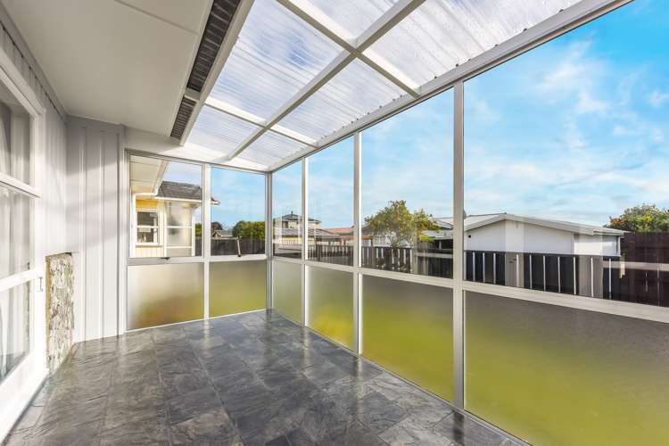 2/25 Kipling Crescent Stoke_11