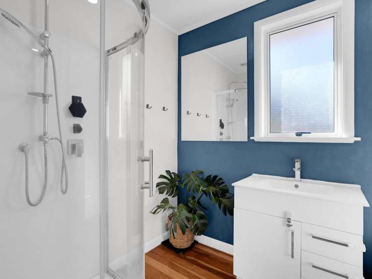 77 Houchens Road Glenview_12