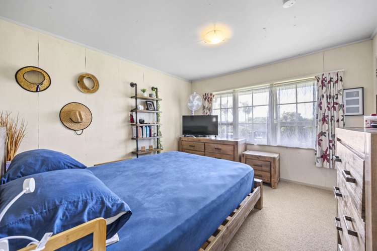 2/1 Raddock Place Farm Cove_8