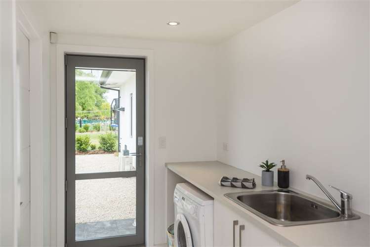 2 Riverside Way Amberley_22