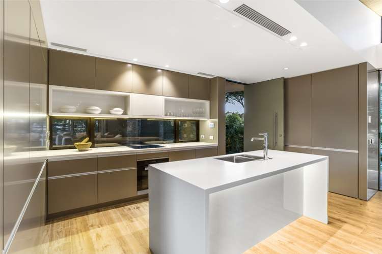 34 Arapito Road Titirangi_9