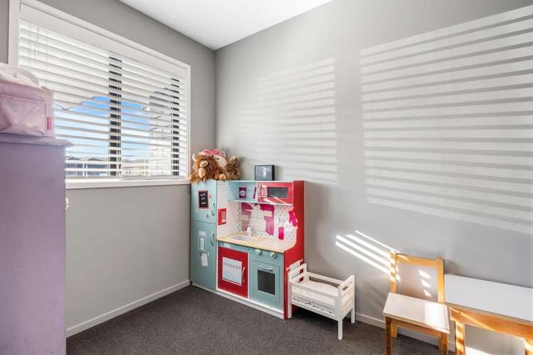 5 Earl Way Amberley_13