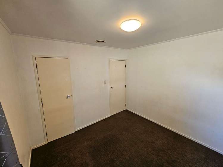 57 Gills Road Bucklands Beach_12