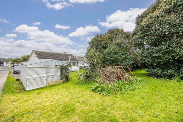 31 Firth Crescent Otara_13