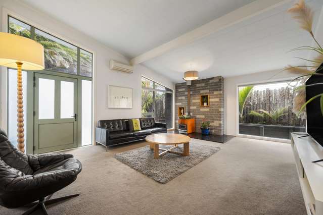 11 Southern Cross Crescent Island Bay_2