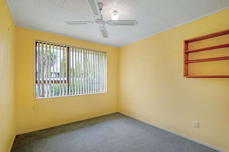 14 School Lane Kirwee_18