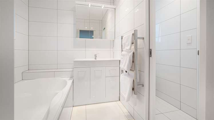 75 Chartwell Street Burwood_19