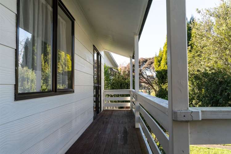 39 Splitt Avenue Glenview_11