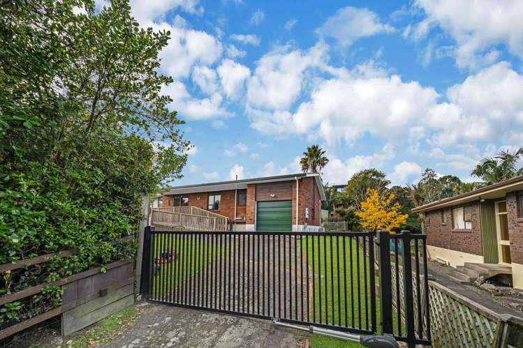 2/8 Millbrook Road Henderson_16