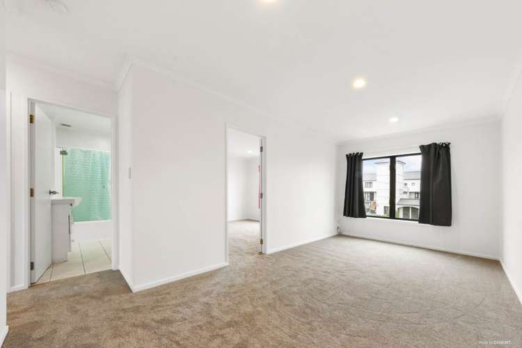 82/1 Ambrico Place New Lynn_7