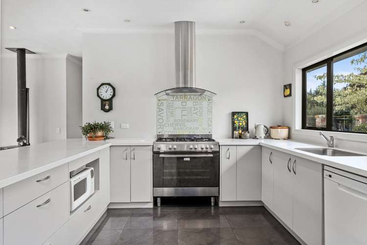 40 Willow Park Drive Opaki_4