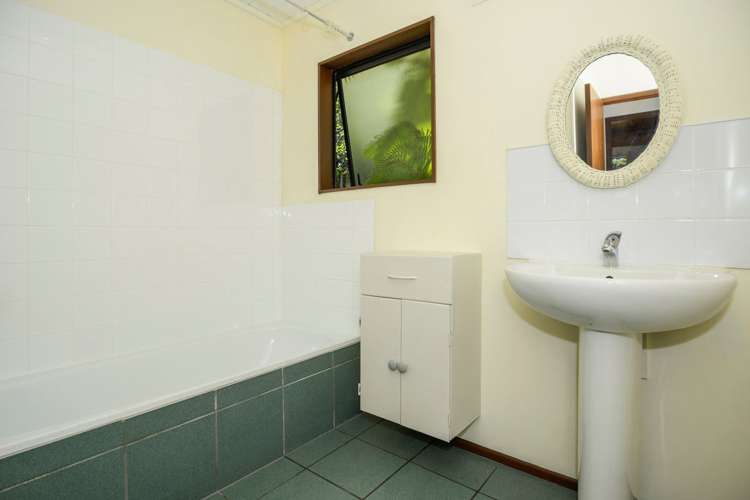 2/123 Spinella Drive Bayview_14