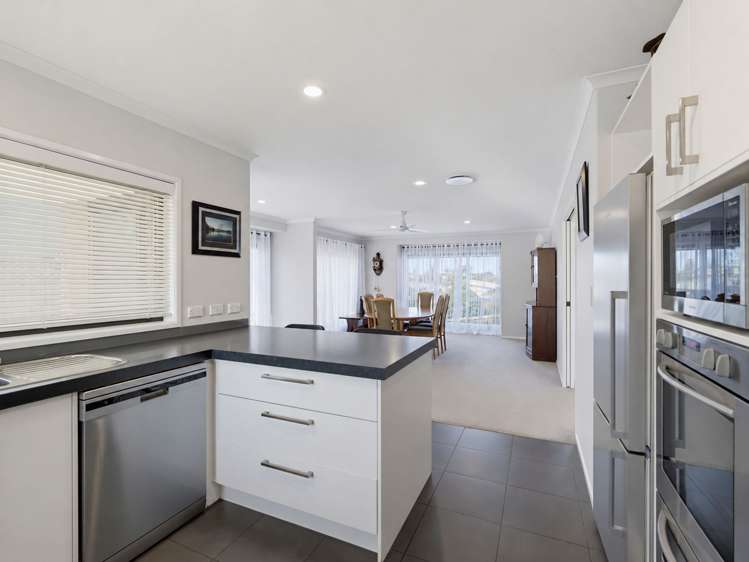 21 Omega Place Coastlands_11