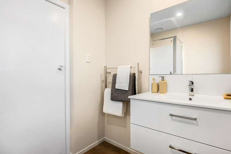 1/9 Rossiter Avenue Redwood_11