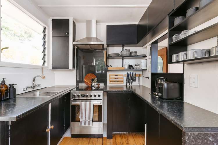 21 Omokoroa Road Omokoroa_1