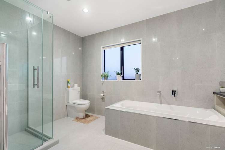 8 Evelina Lane Flat Bush_13