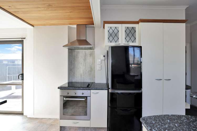 117 Creek Road Allenton_10