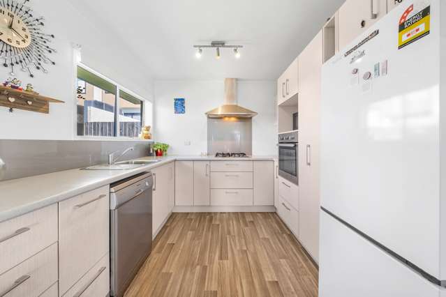 2/56 Archibald Road Kelston_4