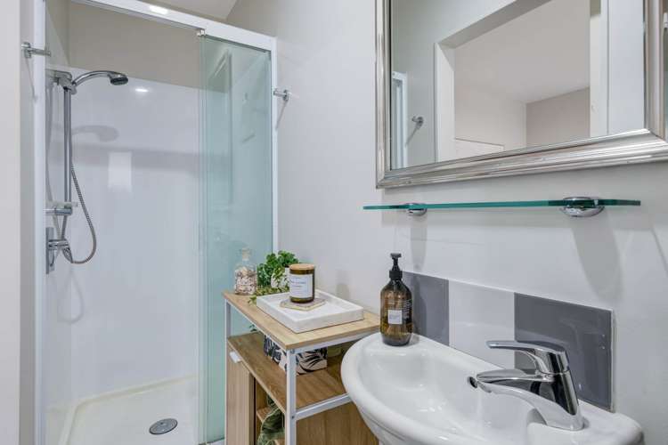 15/3 Riverside Road Orewa_10