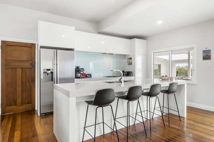 1268 East Coast Road Redvale_2