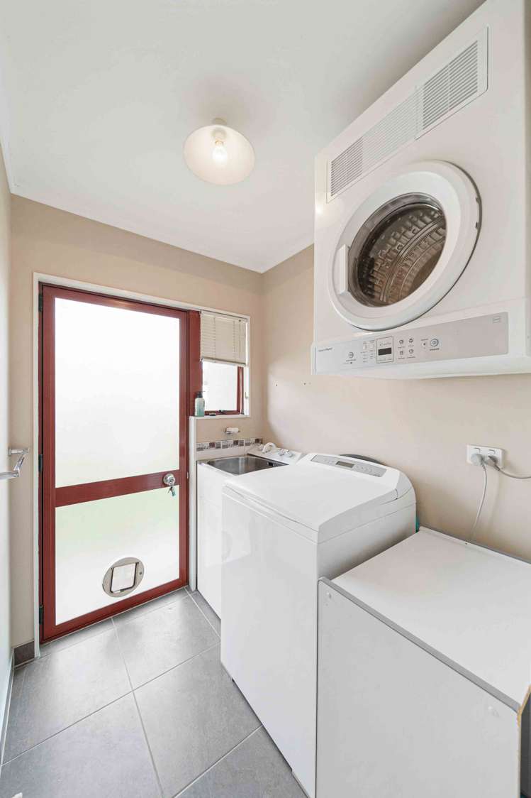 3 Hartfield Rise Pahurehure_16