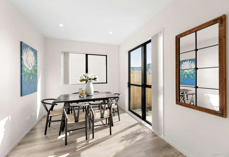 8/60 Kelman Road Kelston_9