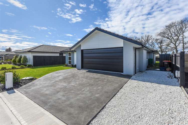 15 Oakdale Grove Richmond_17
