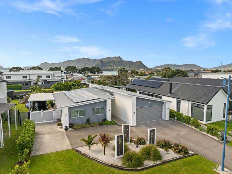 6 Fred Carr Place One Tree Point_21