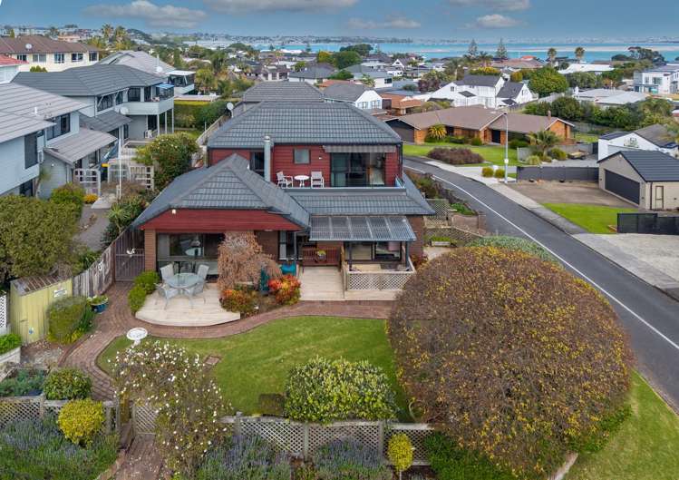 1/2 Basilton Close Bucklands Beach_31
