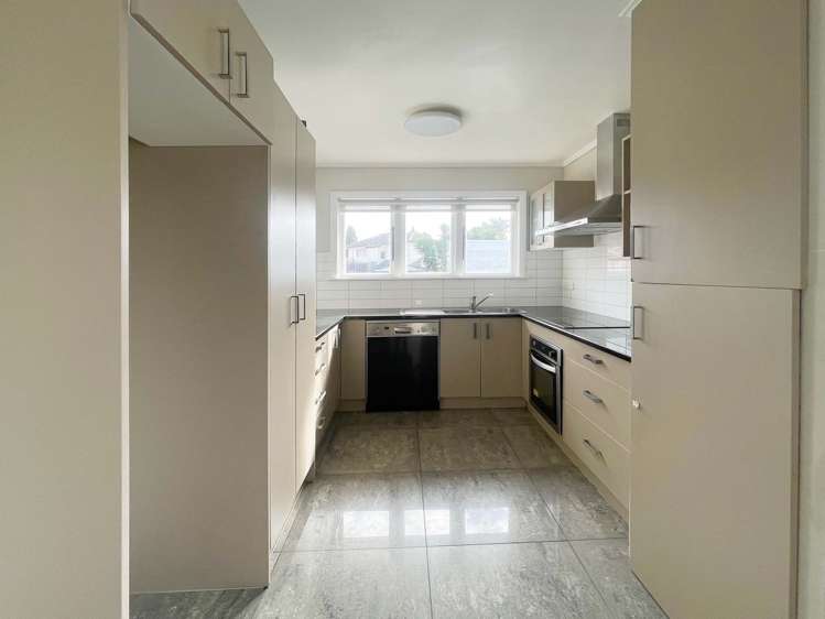 24 Sutton Crescent Papakura_1