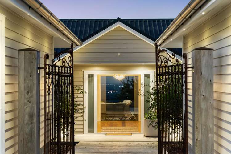 22 Lawrence Carter Drive Bombay_3